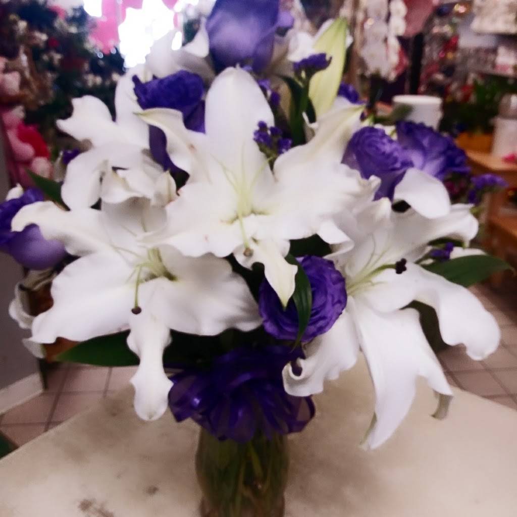 Brundage Lane Florist | 3040 Brundage Ln, Bakersfield, CA 93304 | Phone: (661) 323-7924