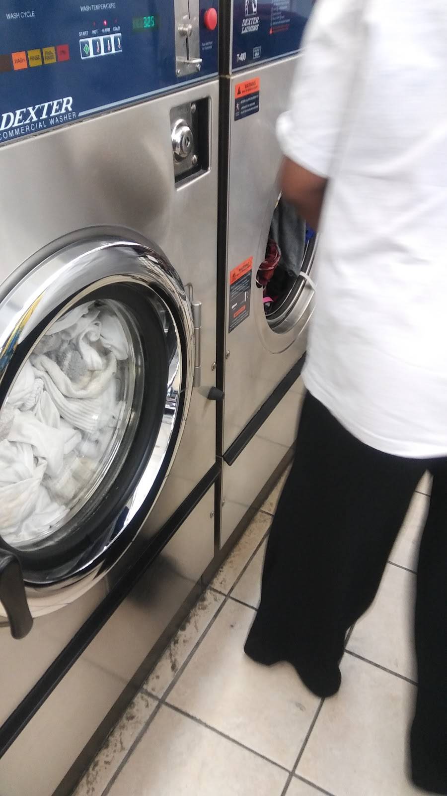 Daniels Super Wash & Dry | 3600 W Pioneer Dr, Irving, TX 75061, USA | Phone: (972) 513-0185