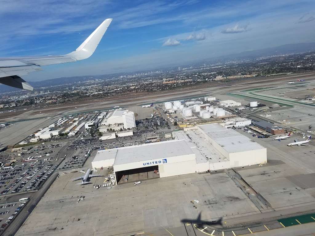 United Airlines Maintenance Hangar | 7300 World Way W, Los Angeles, CA 90045, USA