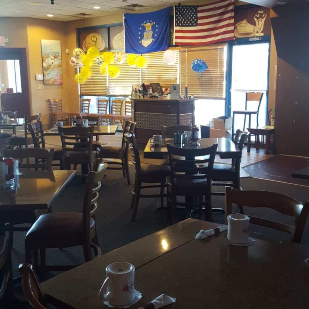 Mattys Grill and Pancake House | 995 Brook Forest Ave, Shorewood, IL 60404 | Phone: (815) 254-9600