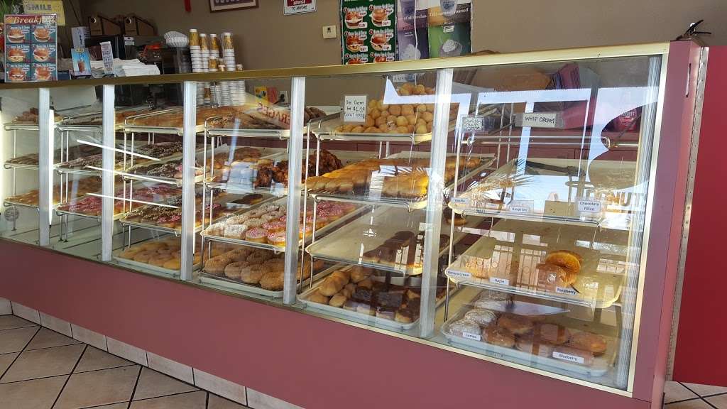 Rainbow Donuts | 5045 W Thomas Rd #151, Phoenix, AZ 85031, USA | Phone: (602) 269-8465