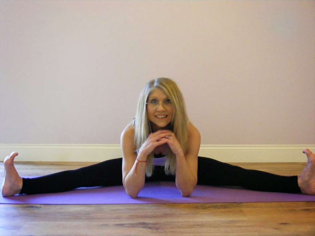 YogaJules | Stoneings Yoga Studio, Stoneings Cottage, Stoneings Lane, Knockholt, Knockholt, Sevenoaks TN14 7PN, UK | Phone: 01959 534839