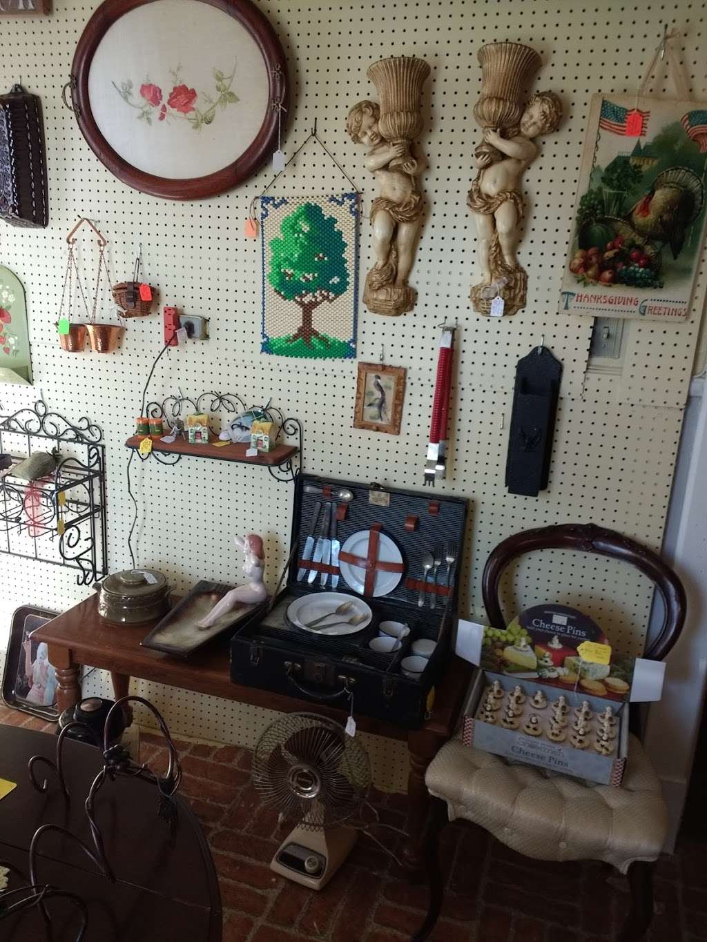 The Consignment Shop | Pocono Blvd, Mt Pocono, PA 18344, USA