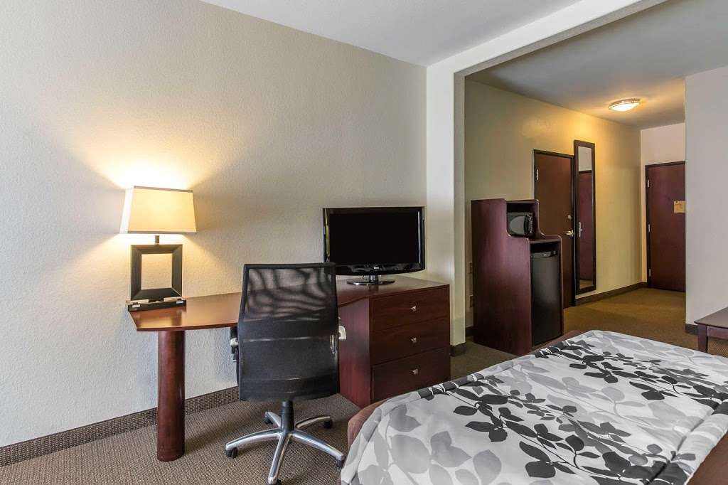 Sleep Inn & Suites Bush Intercontinental - IAH East | 18150 McKay Dr, Humble, TX 77338 | Phone: (281) 446-4683