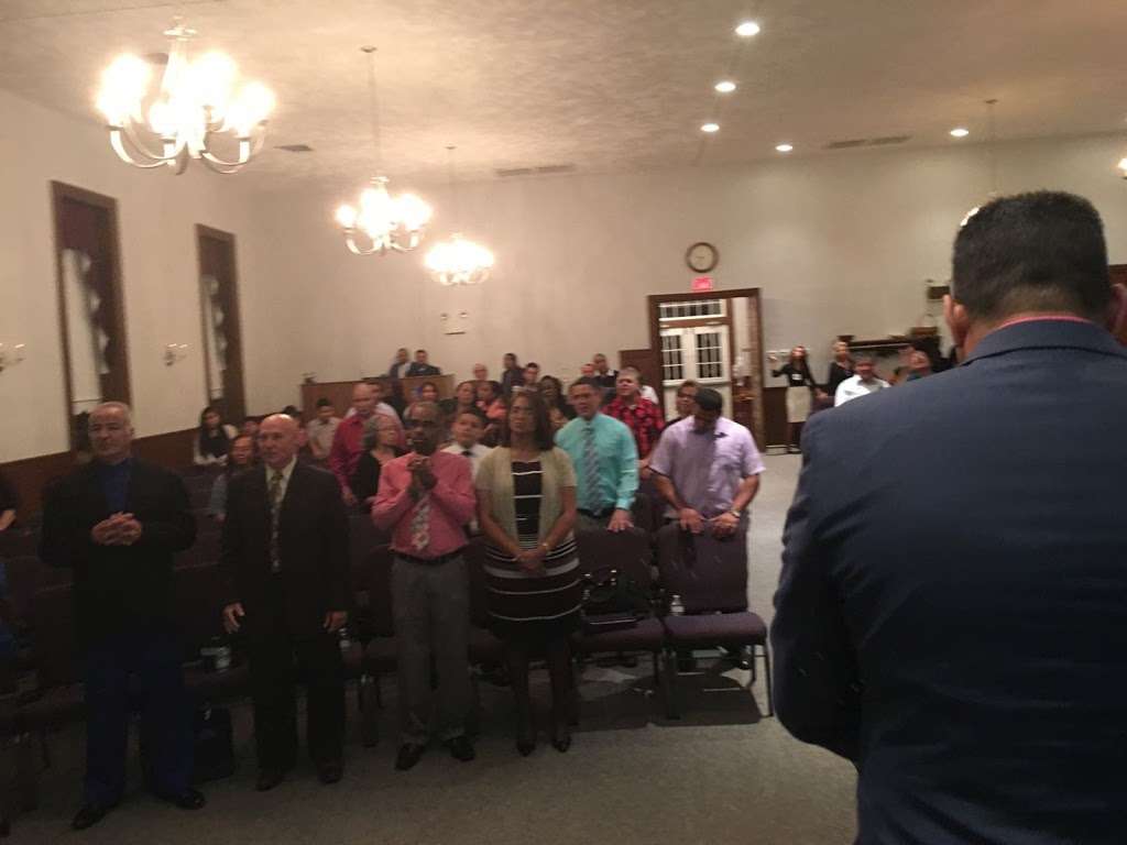 Iglesia Ministerio Cristiano Roca Firme Inc. | 15 Locust Grove Rd, York, PA 17402, USA | Phone: (717) 797-1766