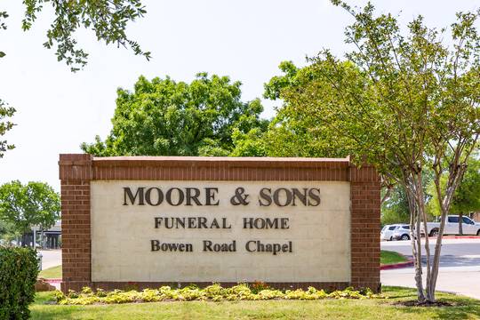 Moore Bowen Road Funeral Home | 4216 S Bowen Rd, Arlington, TX 76016, USA | Phone: (817) 468-8111