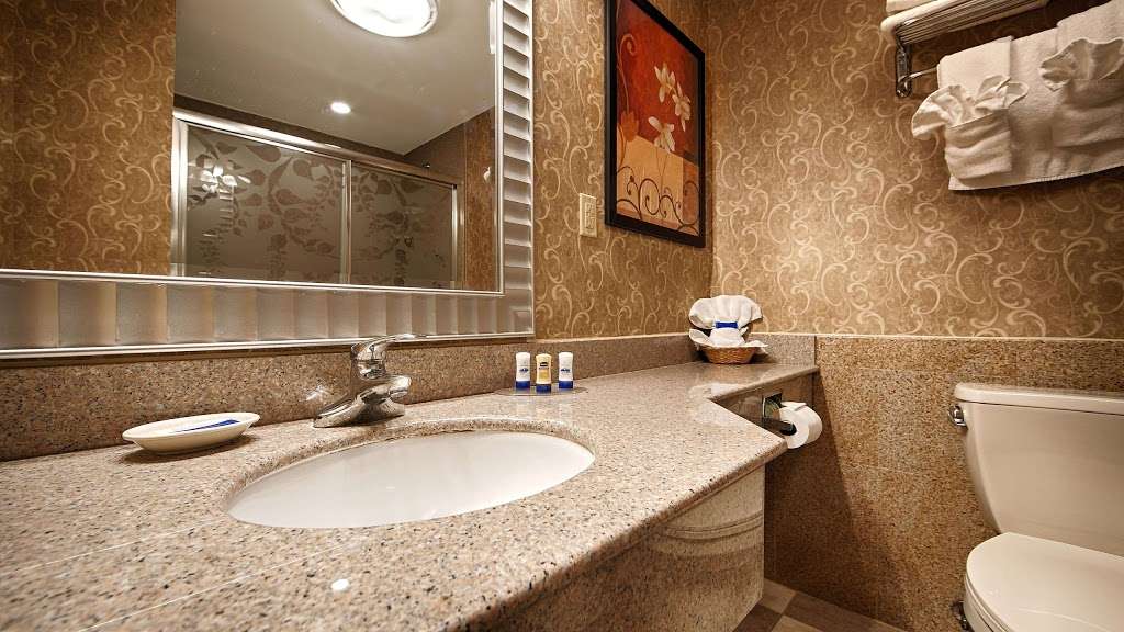 Best Western Regency House Hotel | 140 NJ-23, Pompton Plains, NJ 07444 | Phone: (973) 696-0900