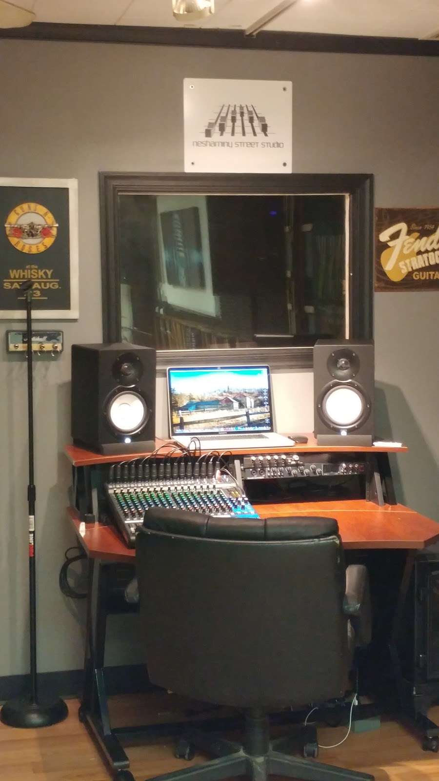 Neshaminy Street Studio | 707 Neshaminy St, Penndel, PA 19047, USA | Phone: (215) 378-8964