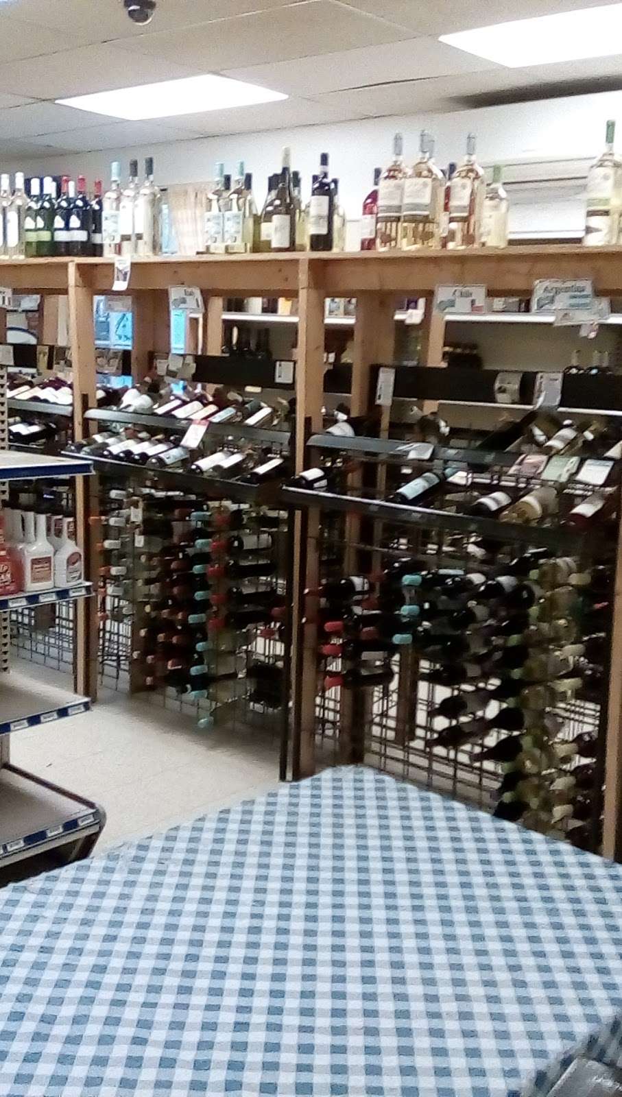 Oxford Market | 203 N Morris St, Oxford, MD 21654, USA | Phone: (410) 226-0015