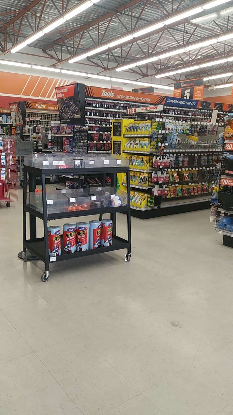 AutoZone Auto Parts | 1830 W Southern Ave, Phoenix, AZ 85041, USA | Phone: (602) 268-1618