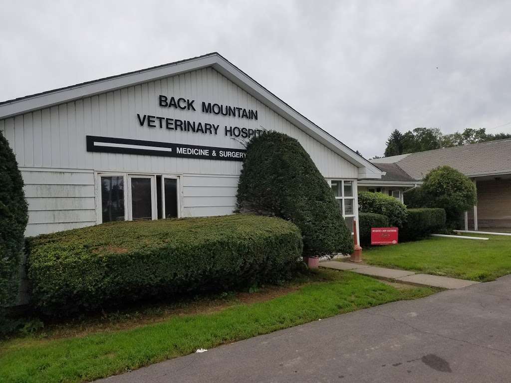 Back Mountain Veterinary Hospital | 105 W Center Hill Rd, Dallas, PA 18612, USA | Phone: (570) 675-3406