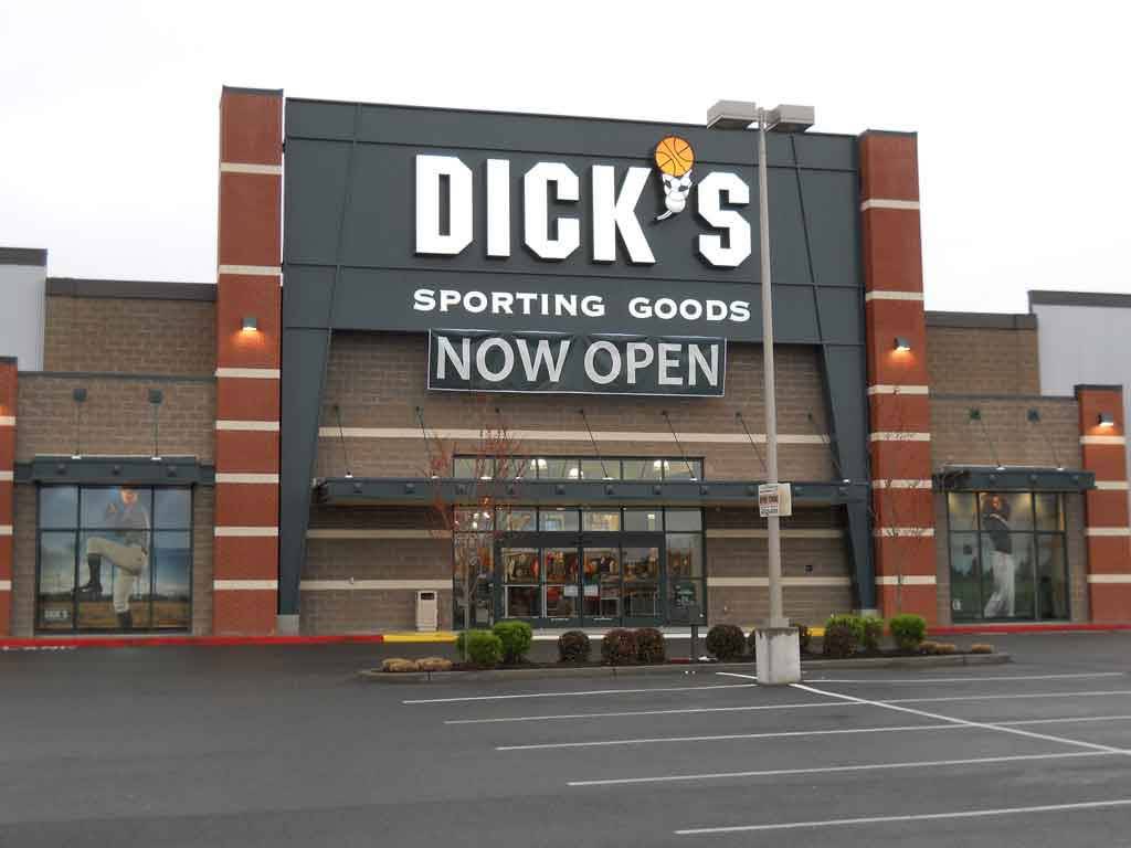 DICKS Sporting Goods | 915 N Landing Way, Renton, WA 98057, USA | Phone: (425) 255-3070