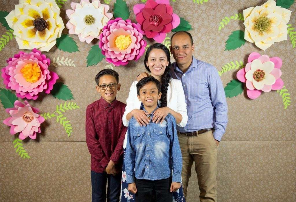 Lighthouse Family Services | 2360 Walsh Ave, Santa Clara, CA 95051, USA | Phone: (650) 906-0340 Lighthouse Family Services | 2360 Walsh Ave, Santa Clara, CA 95051, USA | Phone: (650) 906-0340