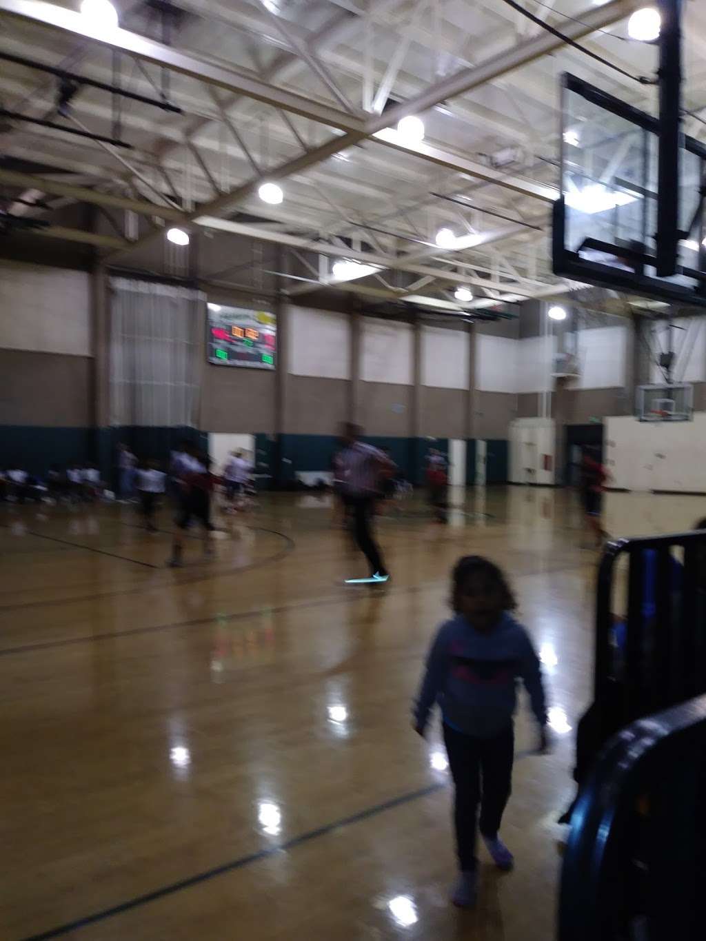 Cabrillo High Small Gym | 2100-, 2198 Monitor Ave, Long Beach, CA 90810, USA