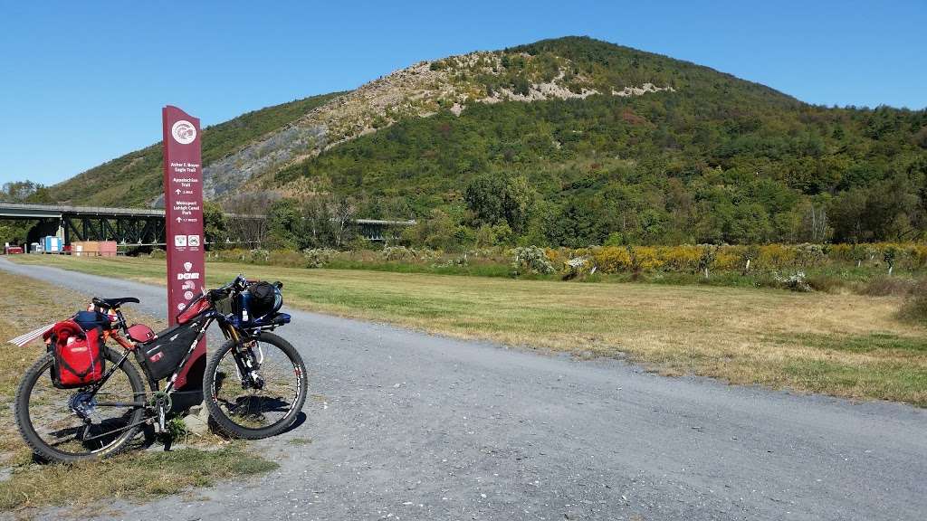 Blue Mountain Loop | Appalachian Trail, Slatington, PA 18080