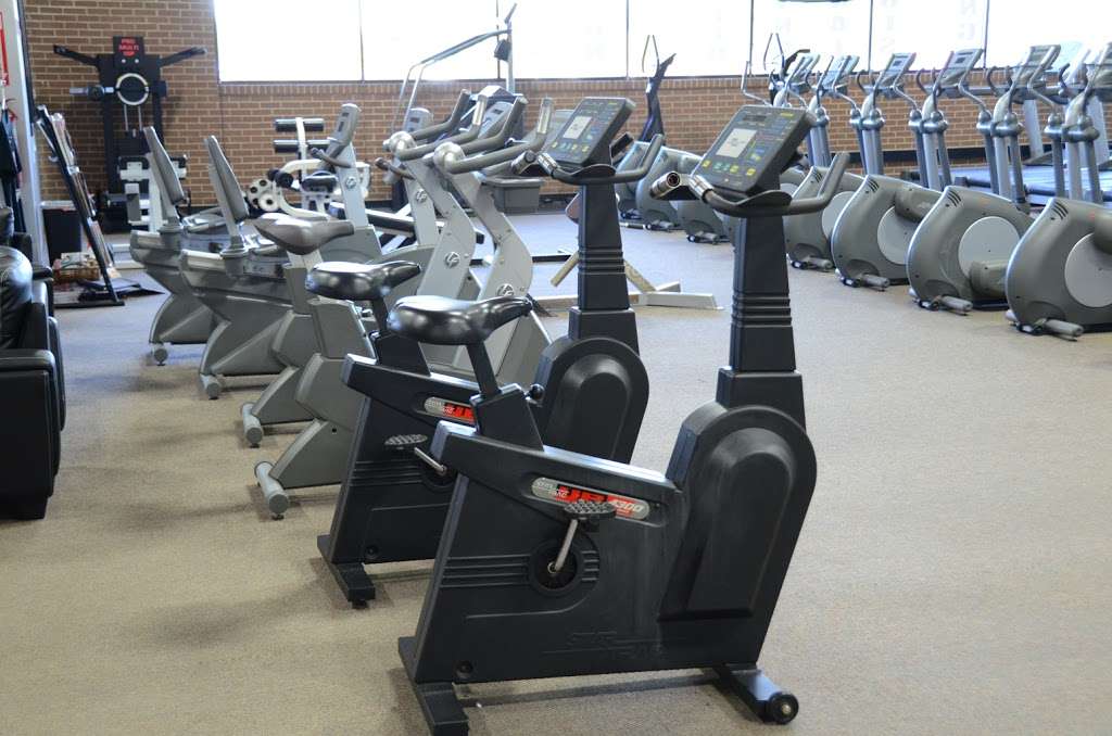 FitWorkz | 1690 Sycamore Rd, DeKalb, IL 60115, USA | Phone: (815) 756-1188