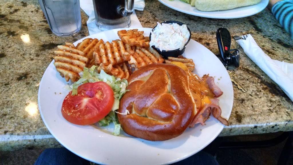 Gilberts Lodge | 22335 Harper Ave, St Clair Shores, MI 48080, USA | Phone: (586) 772-9720