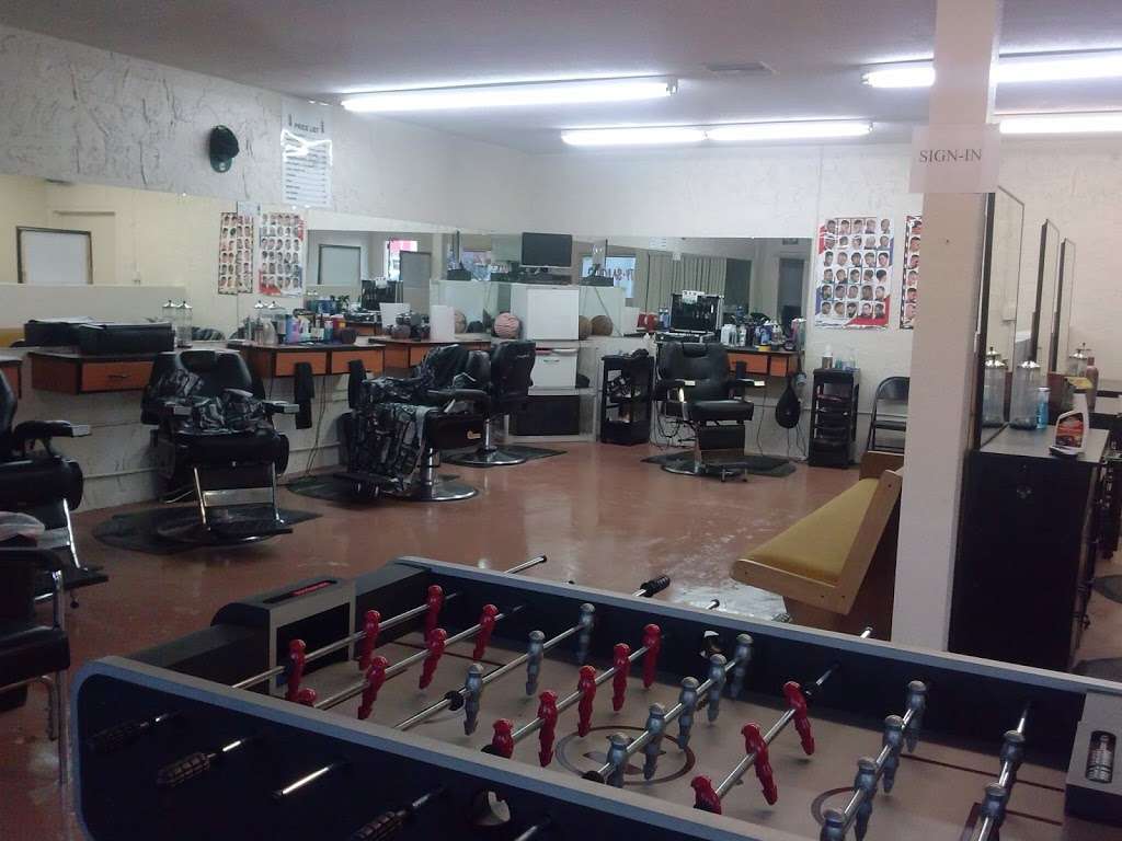 Fine Line Barber shop | 2408 Avenue G NW, Winter Haven, FL 33880, USA | Phone: (863) 508-5489