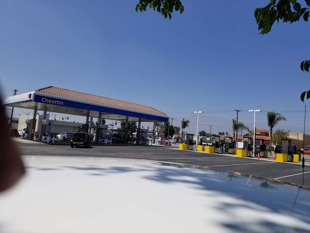 Ez Truck Stop | 16111 Valley Blvd, Fontana, CA 92335, USA | Phone: (909) 822-5599