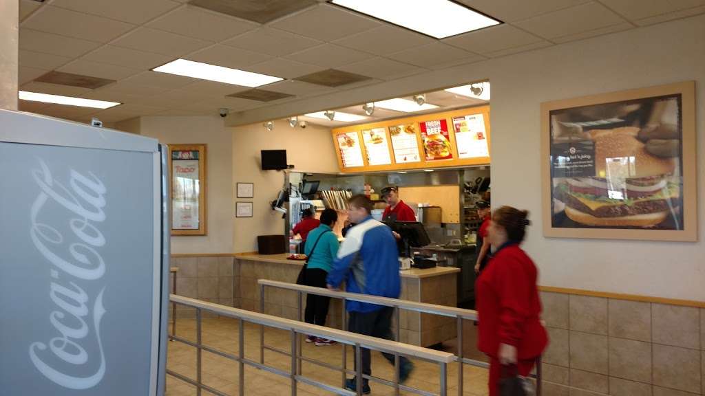 Wendys | 1915 W Jonathan Moore Pike, Columbus, IN 47201, USA | Phone: (812) 375-5164