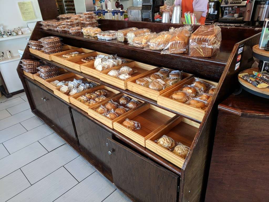 Escapé Donuts and Coffee | 1060 W Frankford Rd #101, Carrollton, TX 75007, USA | Phone: (972) 939-1519