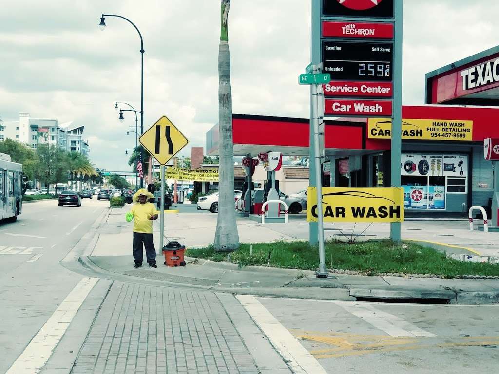 Texaco Car Wash. | 126 N Federal Hwy, Hallandale Beach, FL 33009, USA