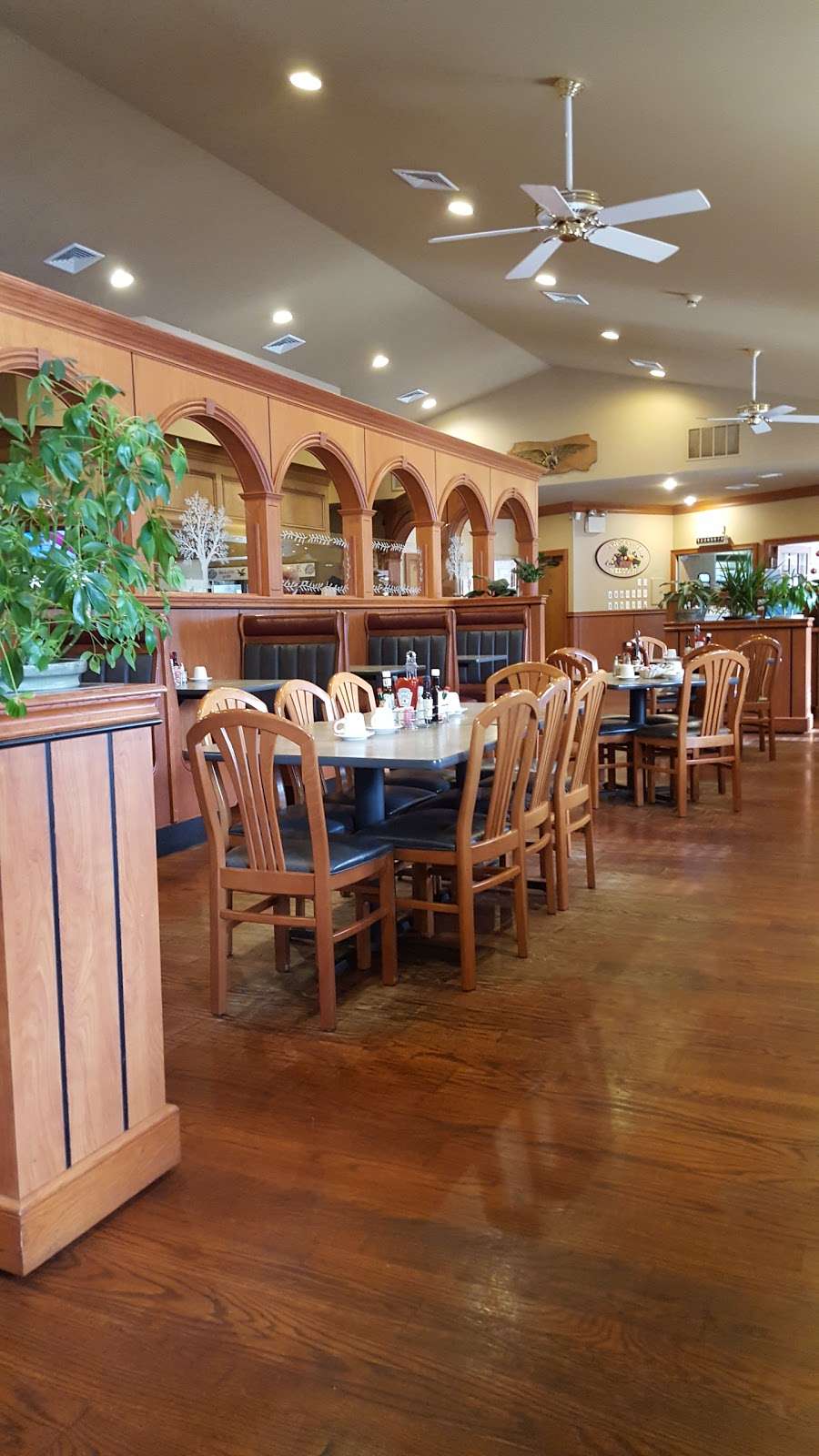 The Brass Eagle Restaurant | 9635, 5725 Lincoln Hwy, Gap, PA 17527, USA | Phone: (717) 442-9977