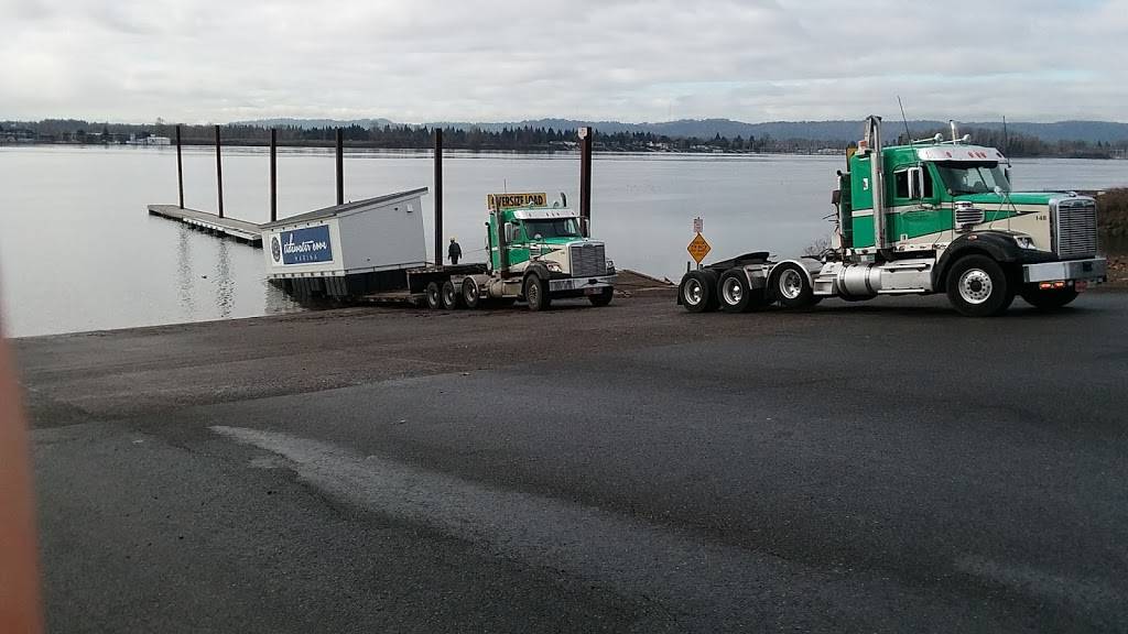 Redmond Heavy Hauling | 613 NE Columbia Blvd, Portland, OR 97211, USA | Phone: (503) 285-3816