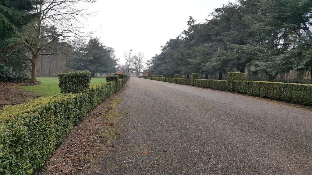 1st Lord Brocket Memorial Stones | Lemsford Rd, Hatfield AL10 0DZ, UK