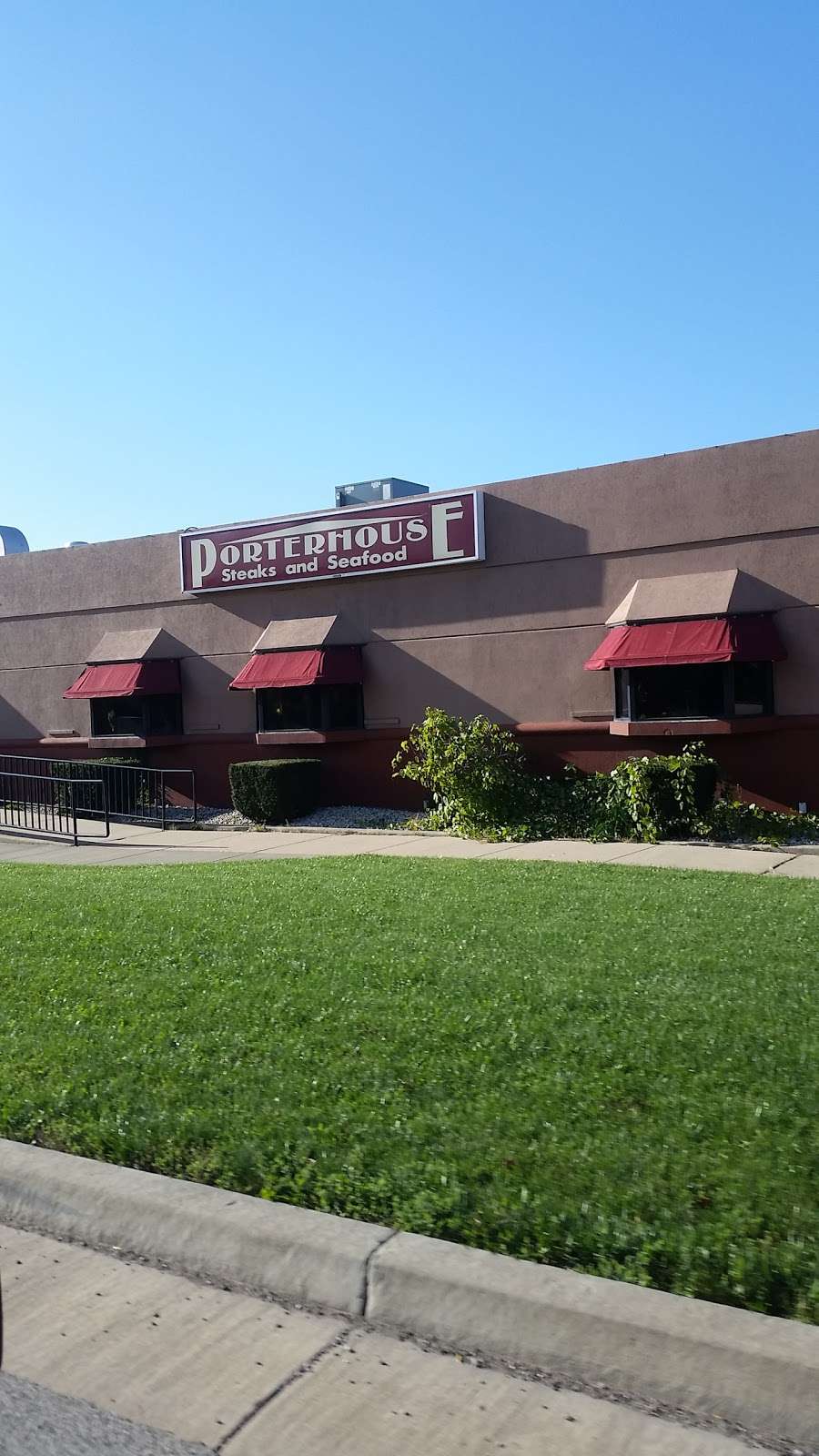 Porterhouse Steaks and Seafood | 15W776 N Frontage Rd, Burr Ridge, IL 60527, USA | Phone: (630) 850-9999