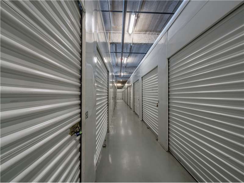 Extra Space Storage | 4400 W Addison St, Chicago, IL 60641 | Phone: (773) 685-8080