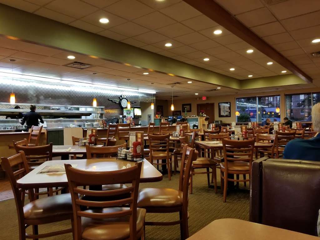 Dennys | 4530 W New Haven Ave, Melbourne, FL 32904, USA | Phone: (321) 725-5540