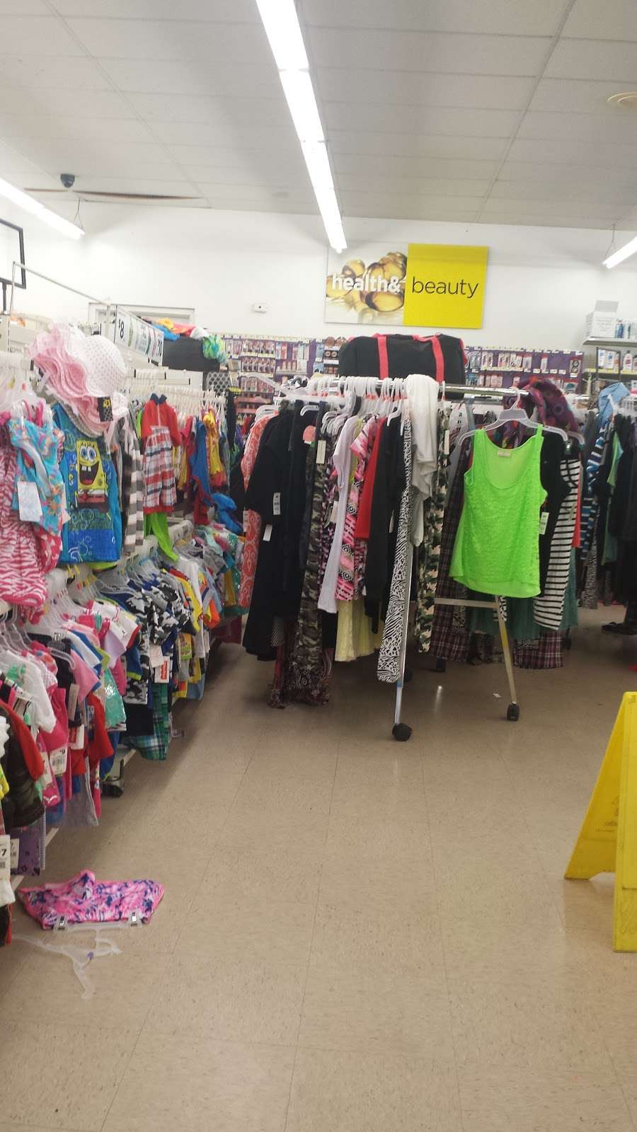 Dollar General | 425 W Broadway St, Fortville, IN 46040, USA | Phone: (317) 449-2826