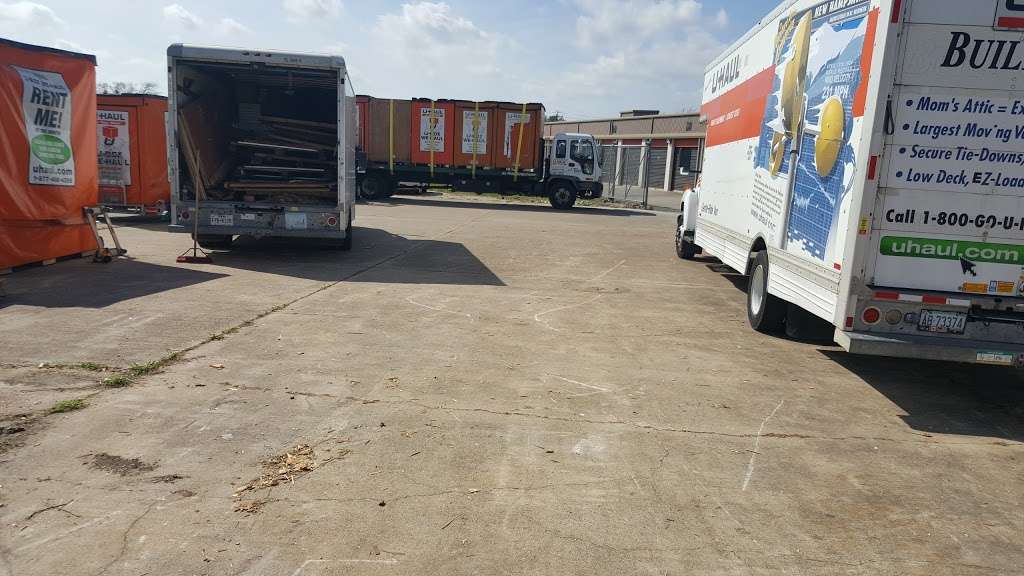 U-Haul Moving & Storage at Clear Lake | 16250 TX-3, Webster, TX 77598, USA | Phone: (281) 486-5799