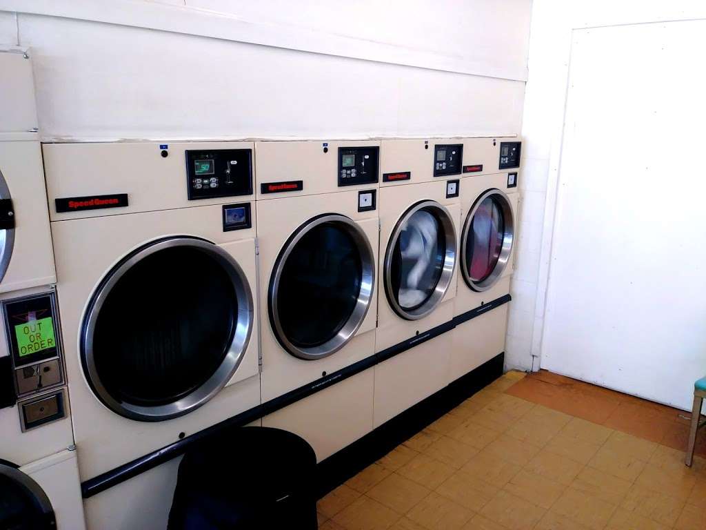 North Side Coin Laundry | 1607 Broadway St, Anderson, IN 46012, USA