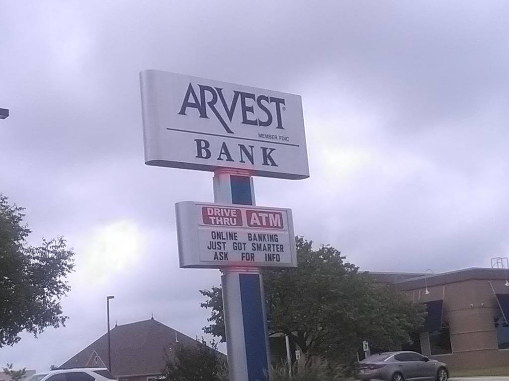 Arvest Bank | 2101 S Santa Fe Ave, Moore, OK 73160, USA | Phone: (405) 677-8711
