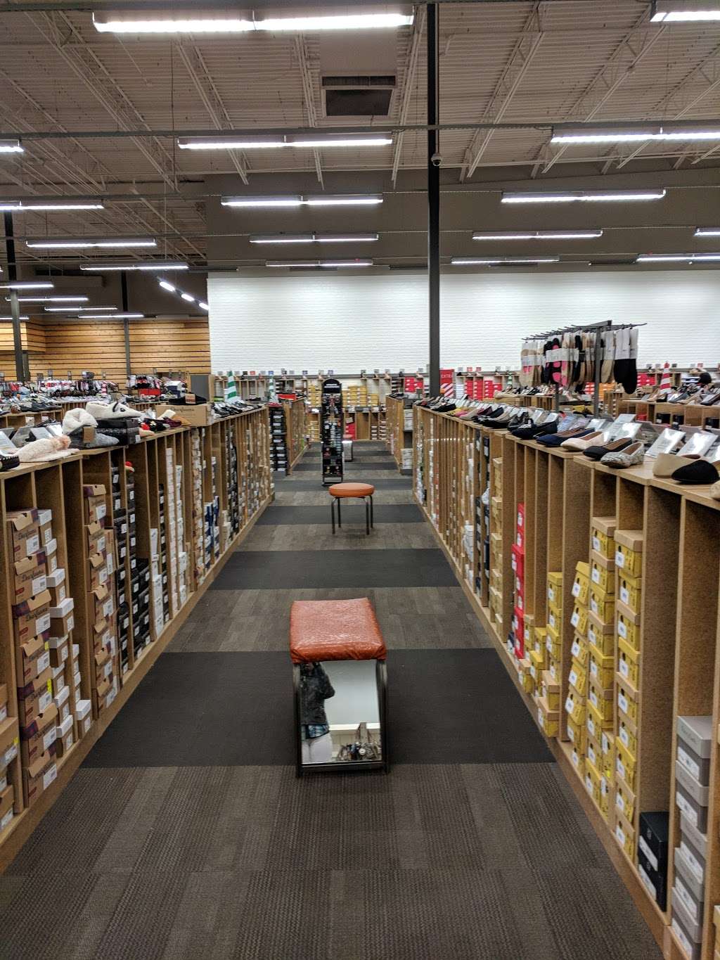 dsw willowbrook