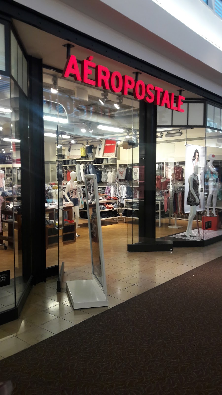 Aéropostale | 16535 Southwest Fwy, Sugar Land, TX 77479, USA | Phone: (281) 242-0567