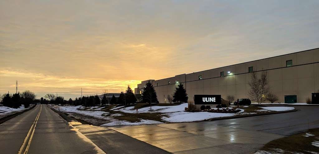 Uline warehouse | 8495 116th St, Pleasant Prairie, WI 53158, United States | Phone: (262) 891-9950