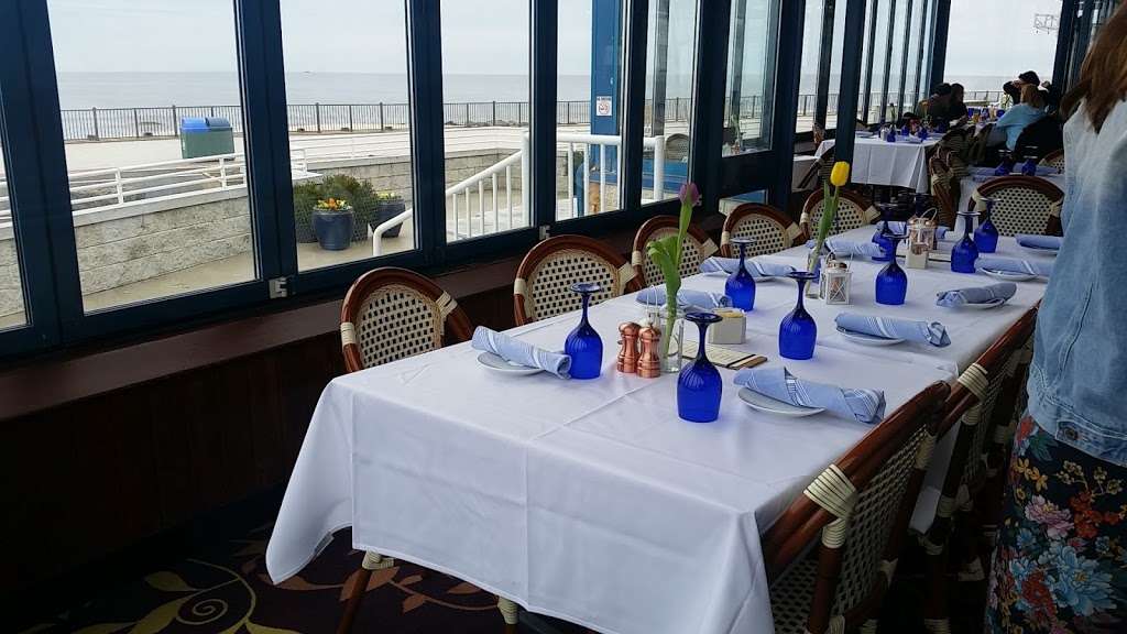 Rooneys Oceanfront Restaurant | 100 Ocean Ave N, Long Branch, NJ 07740, USA | Phone: (732) 870-1200