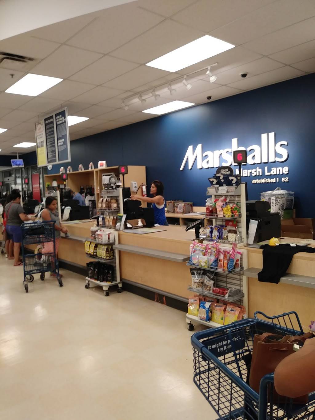 Marshalls & HomeGoods | 3616 Forest Ln, Dallas, TX 75234, USA | Phone: (214) 350-8373