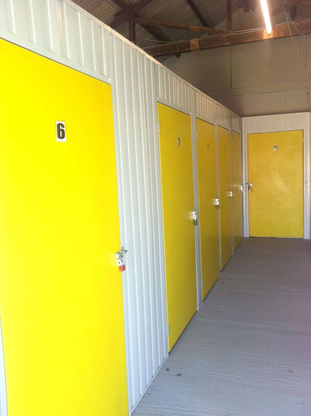 Stable Self Storage | Radio Room, Elmshaws Farm, Tye common Road, Billericay CM12 9SB, UK | Phone: 01277 658001