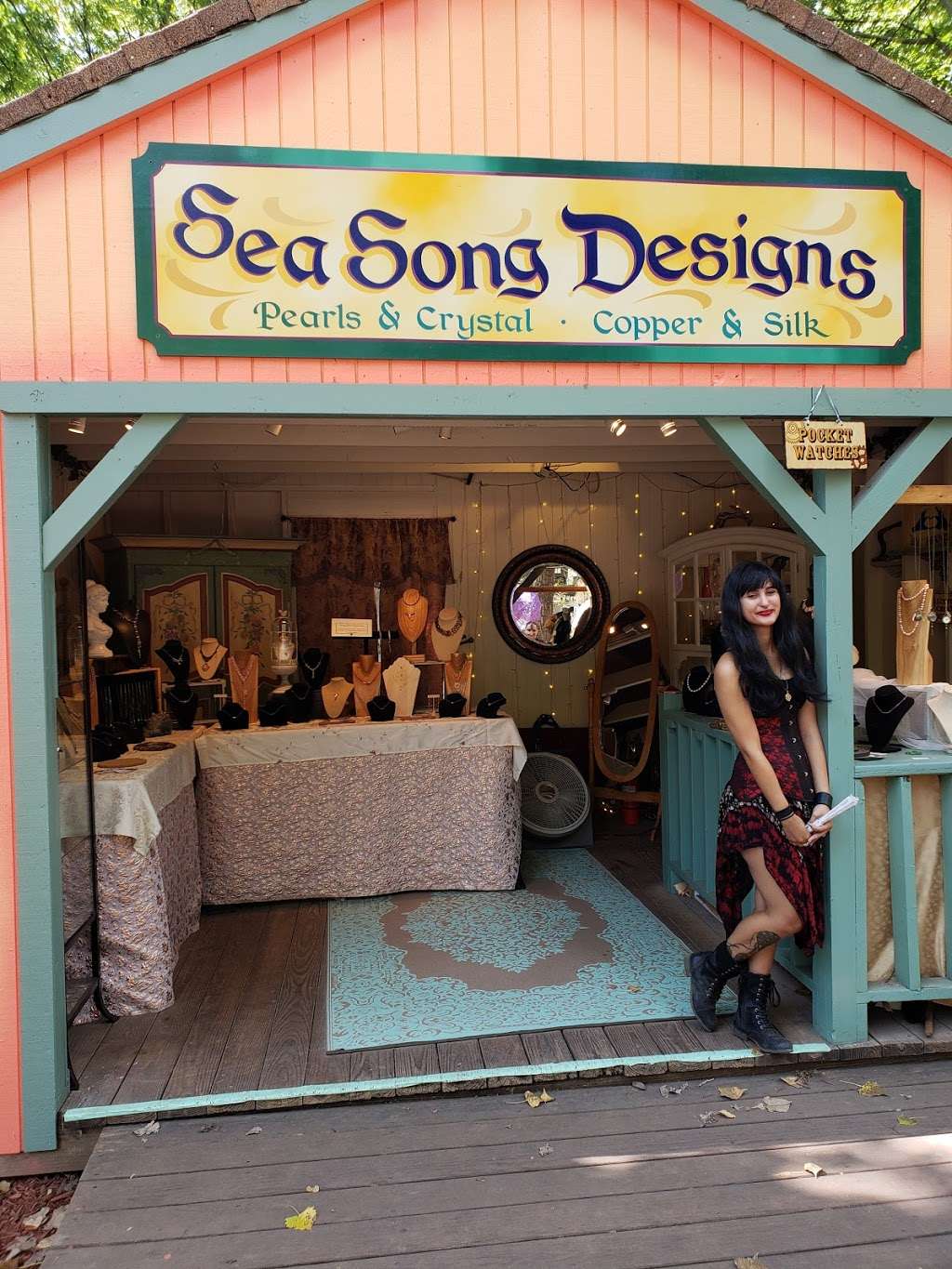 Sea Song Designs, Pearls And Pocket Watches | 734 Hall Of Fame Dr, Bonner Springs, KS 66012, USA | Phone: (707) 208-7804