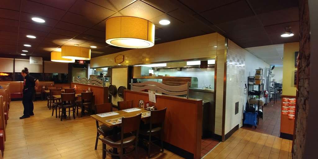 Dennys | 1071 Wayne Ave, Chambersburg, PA 17201, USA | Phone: (717) 263-9870