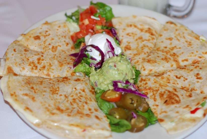 Don Carlos Mexican Restaurant | 8385 Broadway St, Houston, TX 77061, USA | Phone: (713) 641-2084