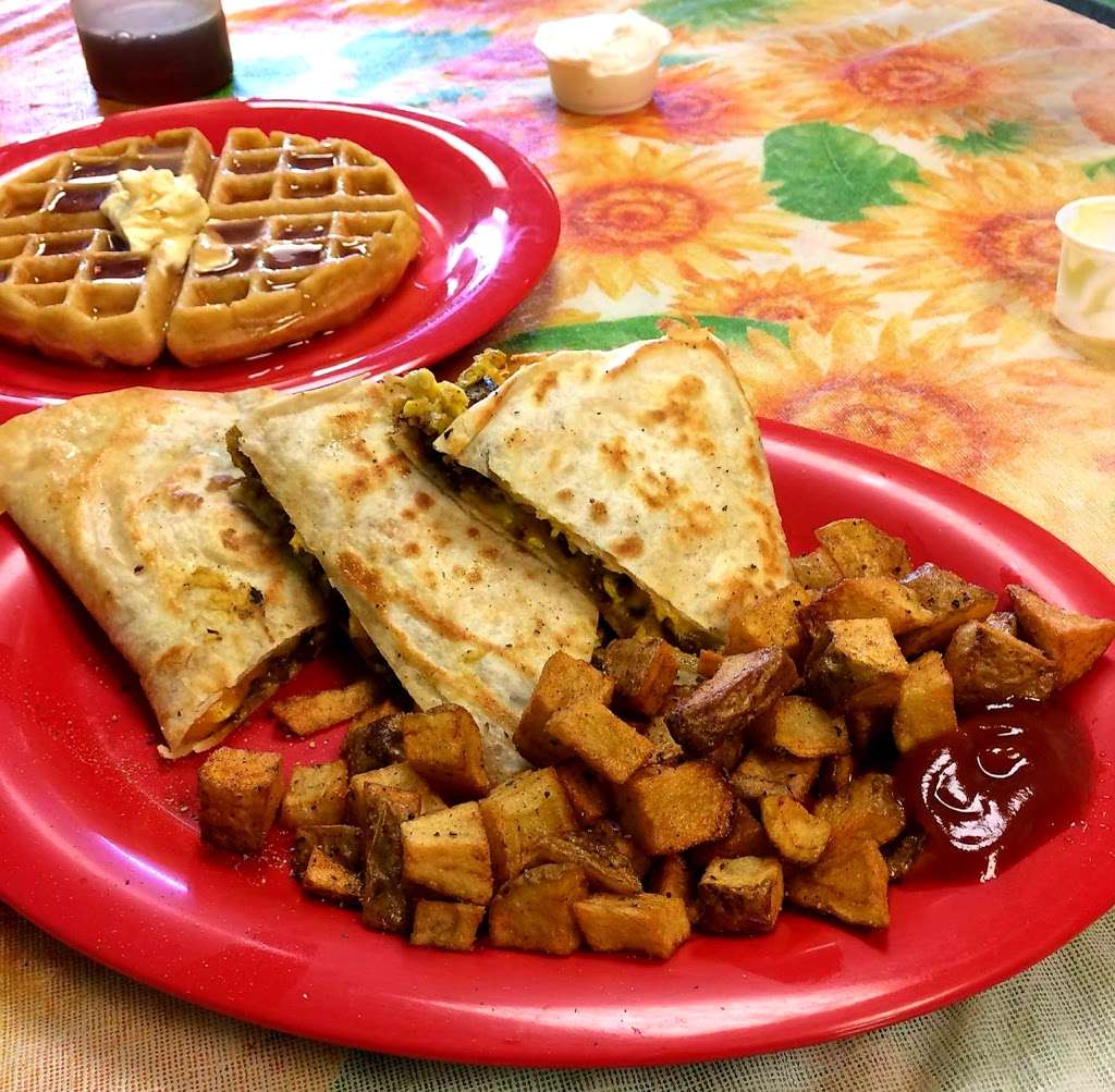 Crazy Brothers Breakfast, Lunch, and Dinner | 7812 S Great Trinity Forest Way, Dallas, TX 75217, USA | Phone: (214) 309-1720