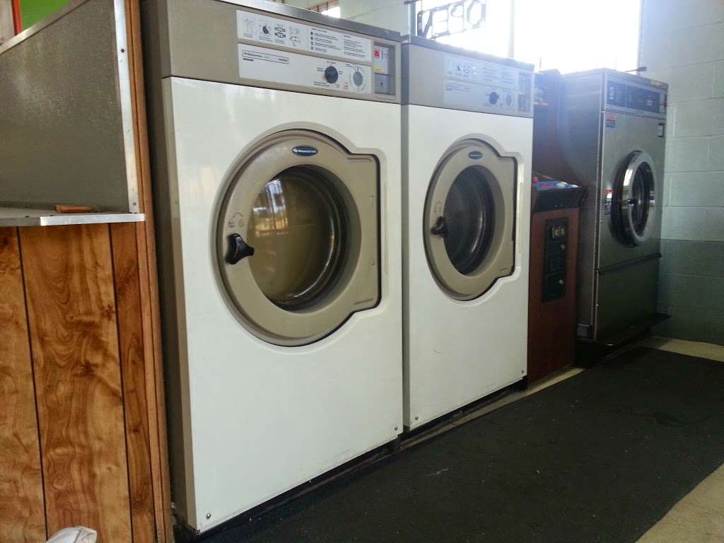 Elsinores Laundromat | 529 N Main St, Lake Elsinore, CA 92530, USA | Phone: (951) 245-7287