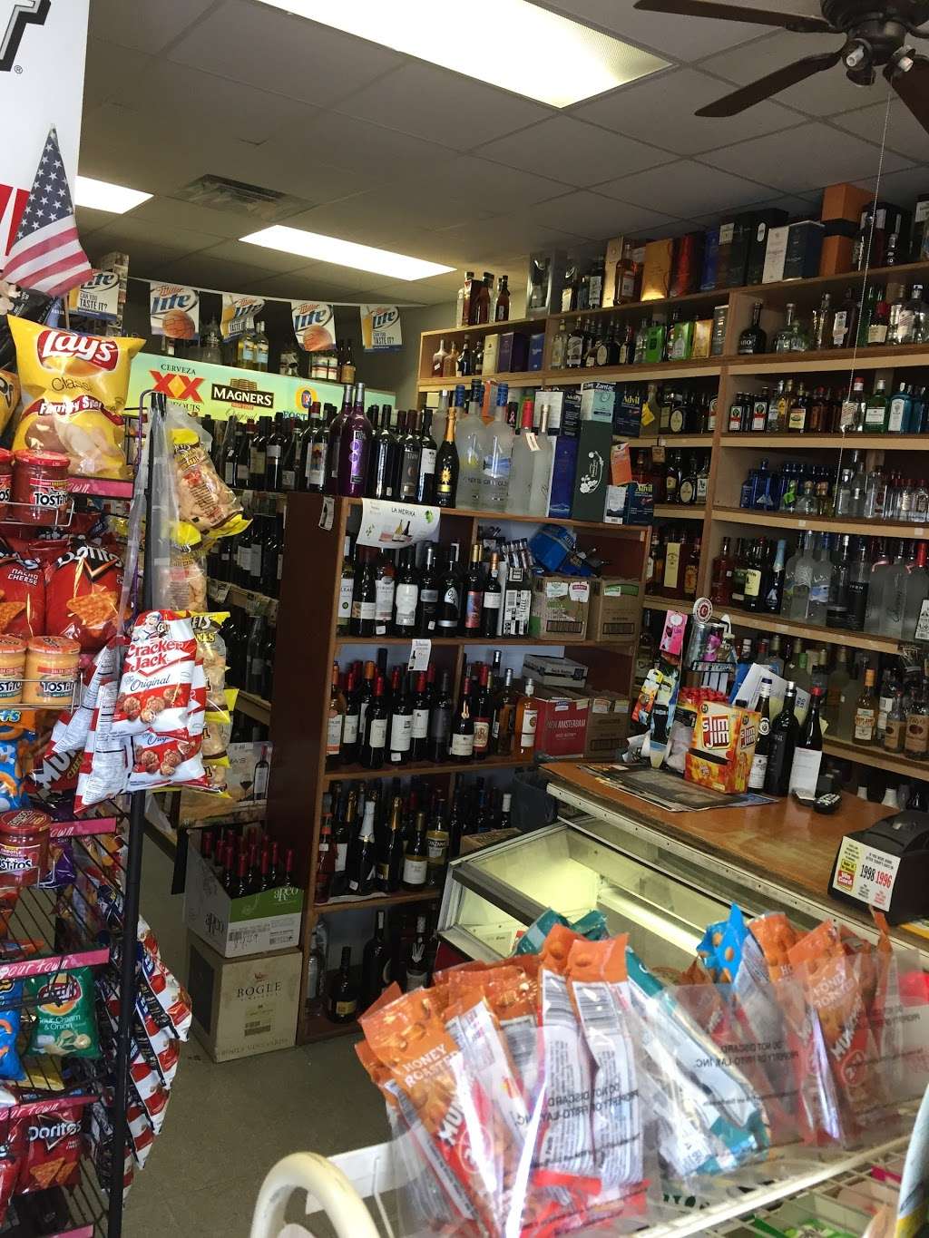 Cobblestone Hill Liquor & Deli | 287 Broad St, Carlstadt, NJ 07072, USA | Phone: (201) 939-0248