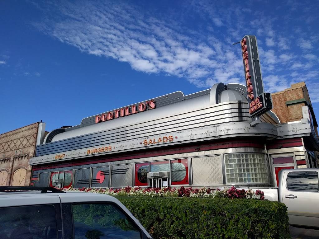 Portillos Hot Dogs | 8390 La Palma Ave, Buena Park, CA 90620, USA | Phone: (714) 220-6400