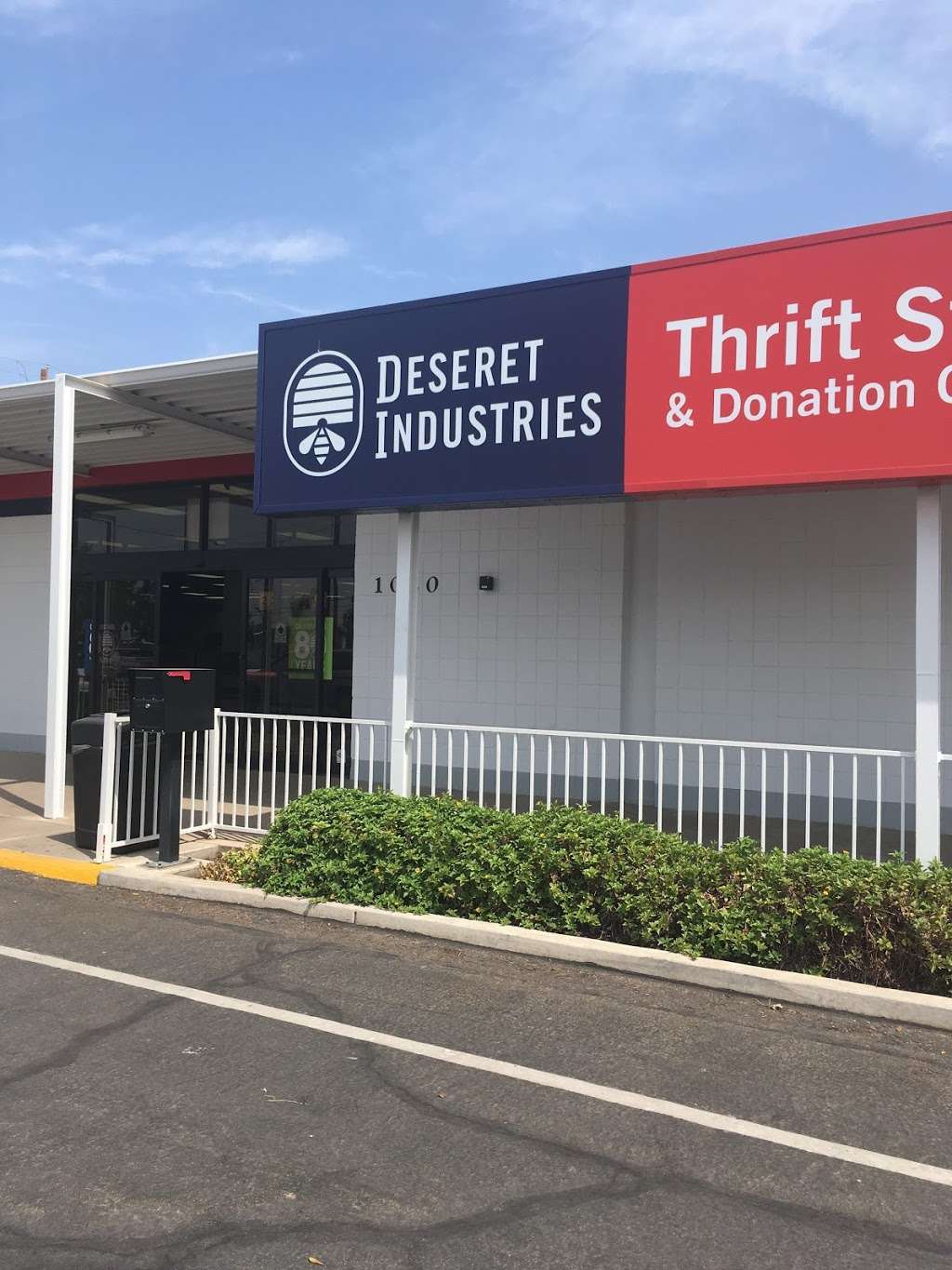 Deseret Industries | 1020 W Broadway Rd, Mesa, AZ 85210 | Phone: (480) 964-8738